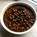 Punjabi Chole: Dark and Tangy Without Tea Bags, ready to serve