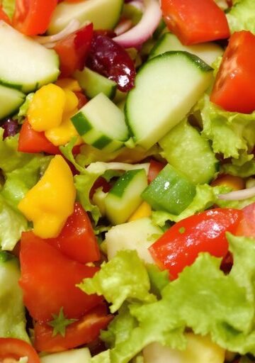 Colorful vegetarian salad with fresh vegetables.